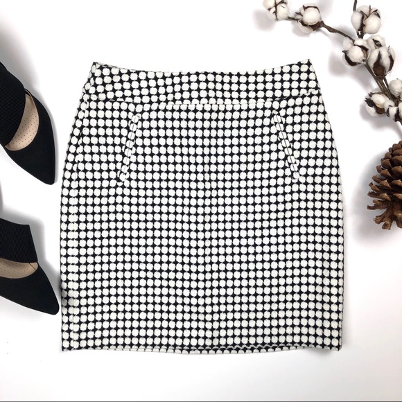 LOFT Dresses & Skirts - New! LOFT Black & White Woven Circle Skirt